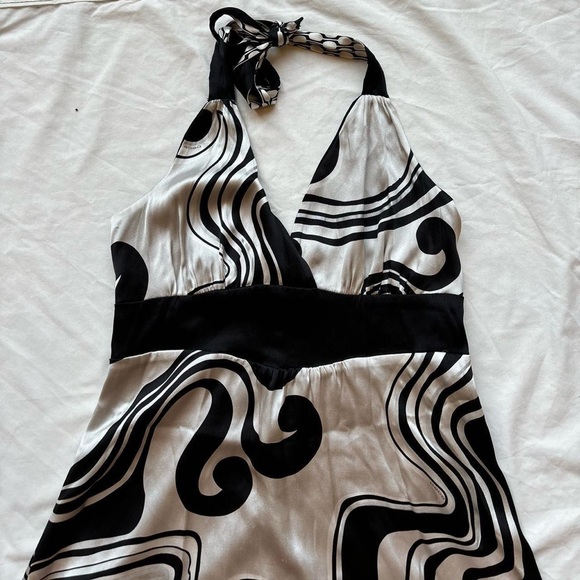 bebe vintage black and white geometric patterned halter neck tank top crop top - Picture 5 of 6